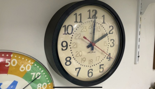 Senate Pushes Clocks and Daylight Saving Time Bill Forward